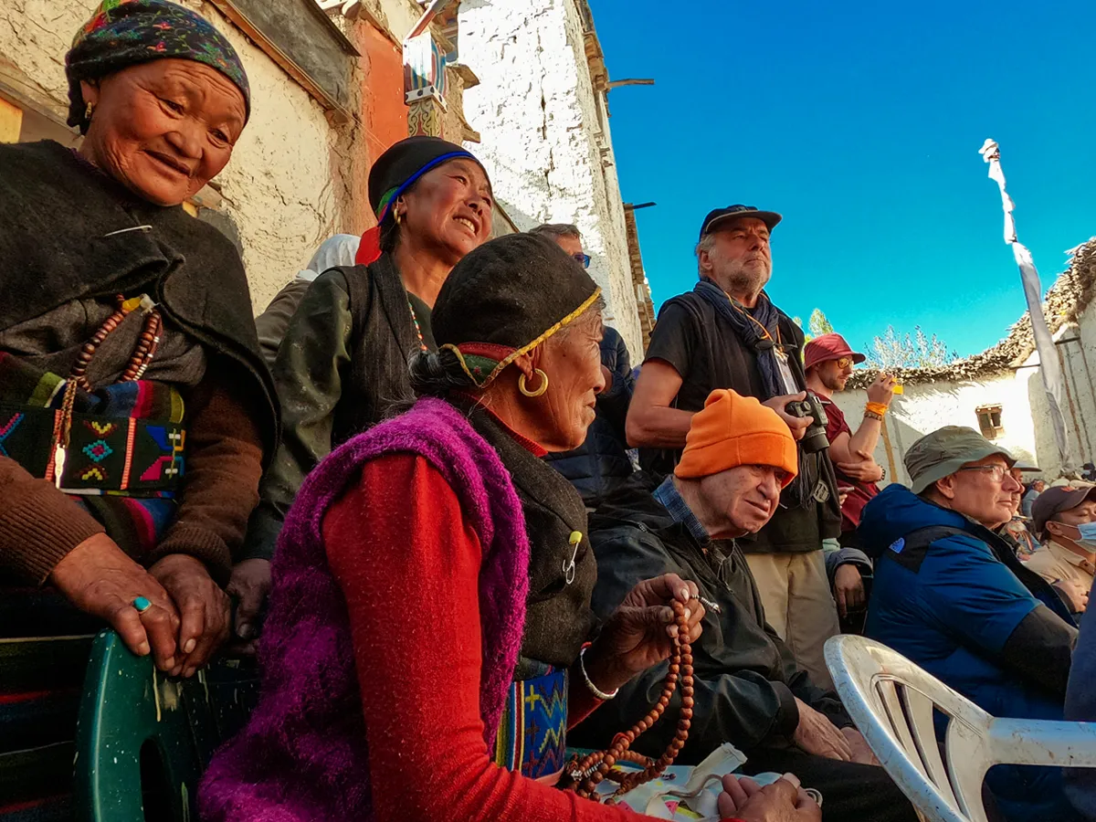 local people in mustang