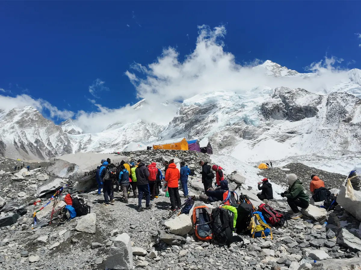 everest base camp in april